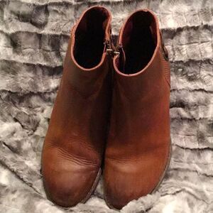 Sterling River womens brown bootie